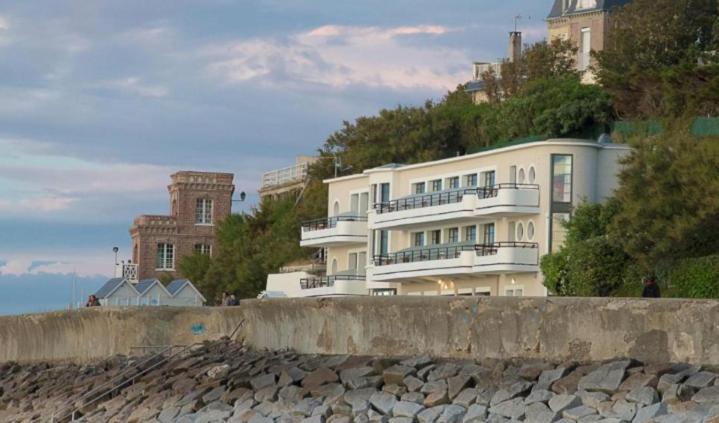 Le Paquebot Hotel Villerville Exterior photo